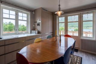Cabin with sauna in beautiful Nord-Lenangen,Lyngen - 1