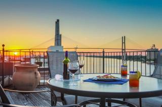 Savannah Riverview by Lucky Savannah - 3