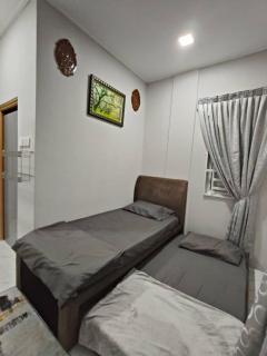 Homestay and roomstay Din 5555 - 7