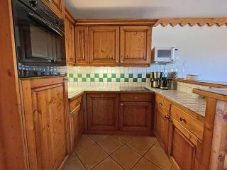 Appartement Confort 4* avec Wi-Fi, Balcon et Parking - Pied des Pistes Les Menuires - FR-1-452-246 - 2