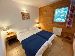 Appartement Confort 4* avec Wi-Fi, Balcon et Parking - Pied des Pistes Les Menuires - FR-1-452-246 - 1