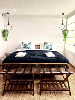 Thong Lo 3BR Home 75in SmartTV Netflix - Quiet Home in the City Center - 0
