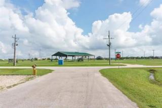 Beautiful house, Sleeps 14! Pet&kid friendly! - 9