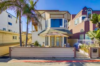 Stunning beach home located between bay and beach with Ocean View Patio - 5