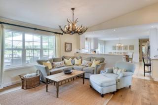 Glen Ellen Escape 5BR Retreat w Pool Hot Tub Hammocks Vineyard Views - 4