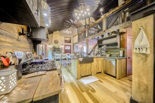Willow Brook Getaway Hot Tub, Deck in Mifflinburg - 5