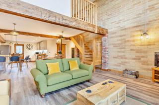 Abbots Barn - 8