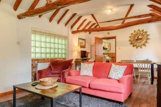 The Cartshed at Farnham Barn - 7