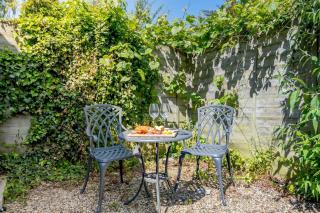 The Cartshed at Farnham Barn - 1