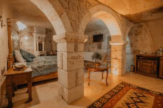 Serenus Cave Suites - 2