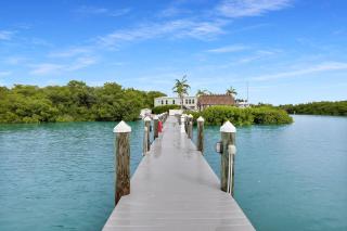 Navigate Stays Private Home with Pool Hot-Tub & Dock - 0