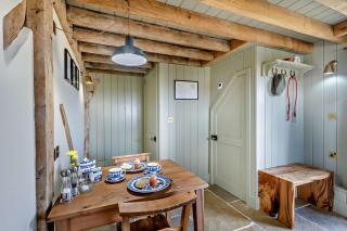 The Hayloft at Ryes Farm - 5