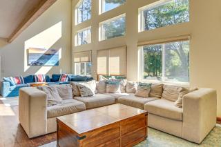 Hot Tub and Game Room Spacious Whitehall Home! - 0