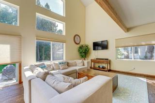 Hot Tub and Game Room Spacious Whitehall Home! - 3