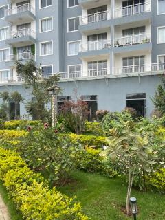 Candisi homes, studio 23 minutes to JKIA - 2