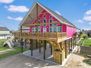 Gorgeous Home, sleeps 24 - 9