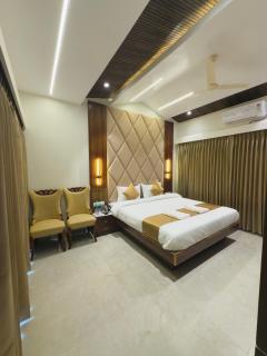 Forest Edge Villa - 1