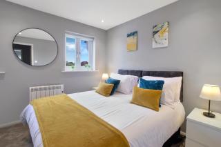 Spotless Two-Bedroom Home with Garden and Parking - 6