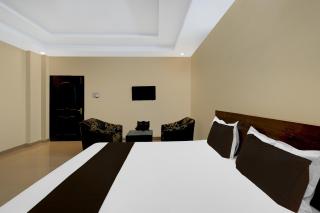 FabHotel Pushpa Grand - 3