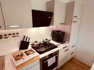 Chloe's Apartments - 5