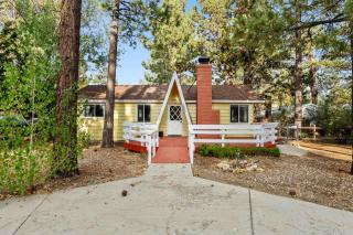 Navigate Stays Cozy Cabin Near Slopes Lake & Trails - 0