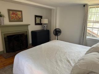 Heart of Newport - Alexander Hamilton Slept Here - 4