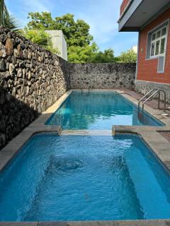 Redwood Retro Beach Villa - 7