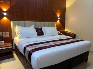De Quality Garden and Suites - 2