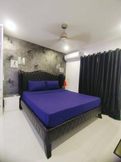 Kandi Suites 2BR with private Jacuzzi 500 Mbps internet - 5