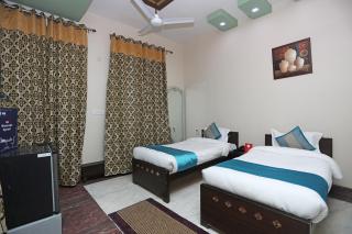 Hotel O Taj East Gate Metro Station Formerly Queen Palace - 1