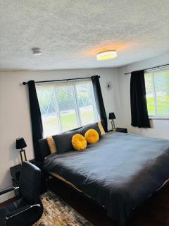 3BR with Pool near Kennywood, Pittsburgh - 5