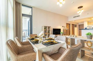 Amazing Rooftop Pool - Full Canal Views - 1 BDR - 5 min walk from Space42 Arena - Heart of Raha Beach - 5