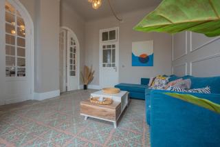 Quiet, volumes and light in downtown Tunis - 7