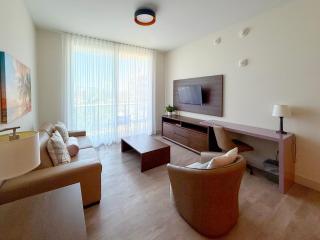 1BD Beachfront Escape Hollywood Beach - 3