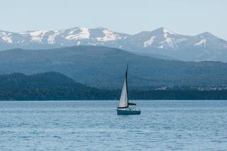 RentUp - Casa Nautica en Bariloche a orillas del Lago Nahuel Huapi - 2