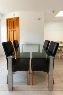 Beautiful 4 bedrooms house, 7 walk to train station - 4
