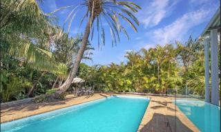 Tosca Elegant Merewether Beach House with Pool - 9