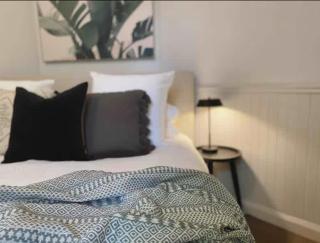 Tosca Elegant Merewether Beach House with Pool - 5