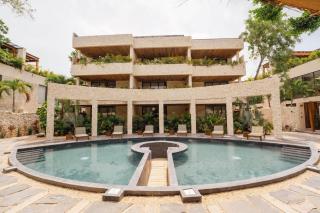 Spacious 6BR Luxe Villa with 4 Private Pools and Yoga Space Rooftop & Concierge - 0