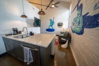 Modern King bed Apartment next to Brewery -  - 2