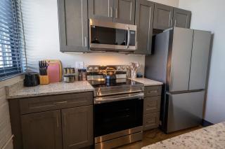 3BR Suite Modern Brewery i-81 Near Downtown - 7