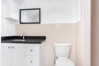 Cozy 1BR Lower Level Walking distance to shops - 5