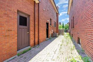 Cozy 1BR Lower Level Walking distance to shops - 2