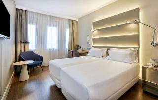 NH Sants Barcelona - 1