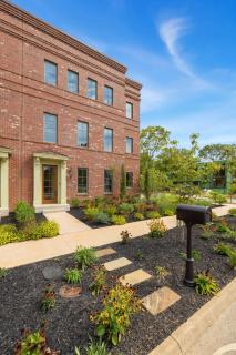 Park Springs Row- Walk to Downtown-Luxury Living - 4