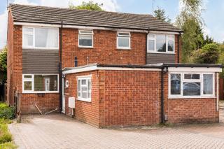 4-Bed Home for Contractors - Parking - Walk to Hospital - 5