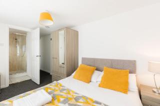4-Bed Home for Contractors - Parking - Walk to Hospital - 3