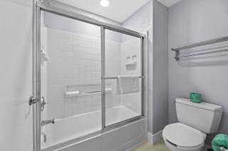 Comfortable 2BR Near Universal Studios - 2