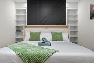 Private Sherwood Suite by Park - 6