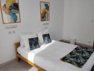 Ice Rock Hotel - 5